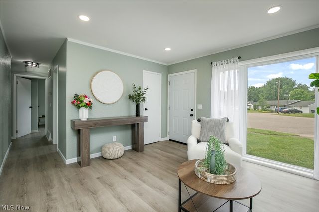 3816 Root Avenue NE, Canton, OH 44705