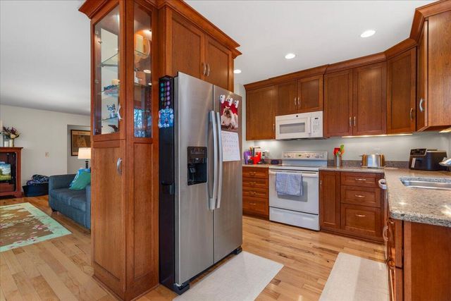 431 9th AVENUE, Grafton, WI 53024