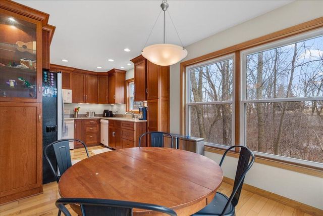 431 9th AVENUE, Grafton, WI 53024