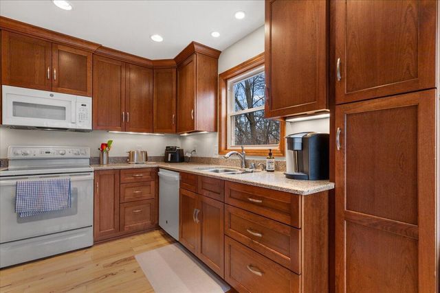 431 9th AVENUE, Grafton, WI 53024