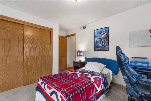 431 9th AVENUE, Grafton, WI 53024