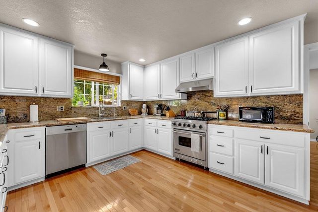 12269 Dry Creek Road, Bella Vista, CA 96008