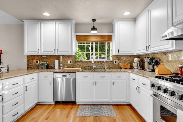 12269 Dry Creek Road, Bella Vista, CA 96008