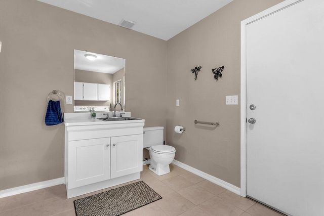 12269 Dry Creek Road, Bella Vista, CA 96008