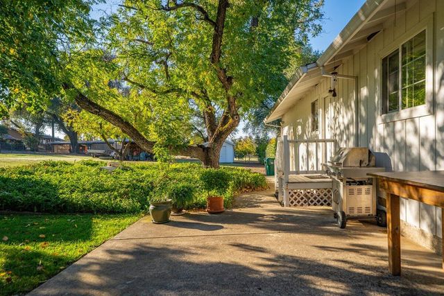 12269 Dry Creek Road, Bella Vista, CA 96008