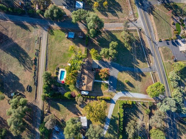 12269 Dry Creek Road, Bella Vista, CA 96008