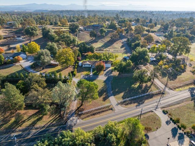 12269 Dry Creek Road, Bella Vista, CA 96008