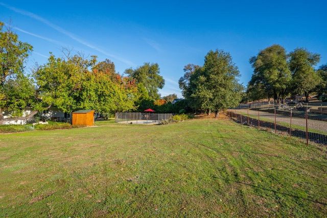 12269 Dry Creek Road, Bella Vista, CA 96008