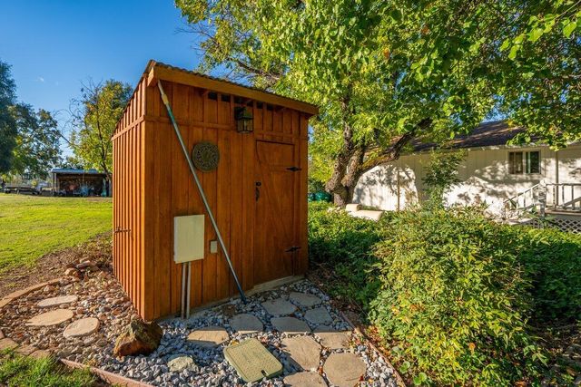 12269 Dry Creek Road, Bella Vista, CA 96008