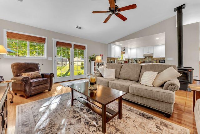 12269 Dry Creek Road, Bella Vista, CA 96008