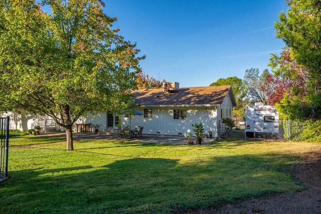 12269 Dry Creek Road, Bella Vista, CA 96008