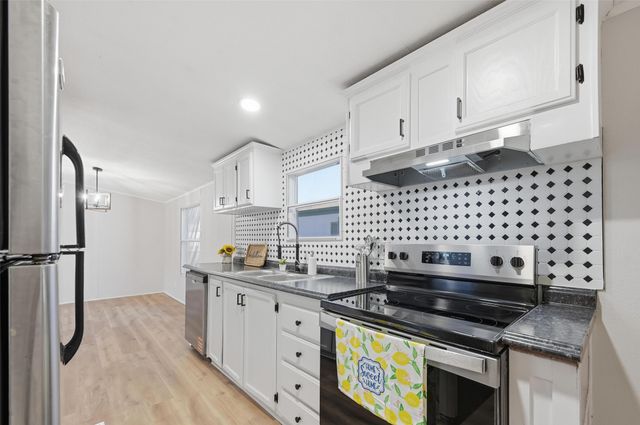 714 Parkview Drive, Forney, TX 75126