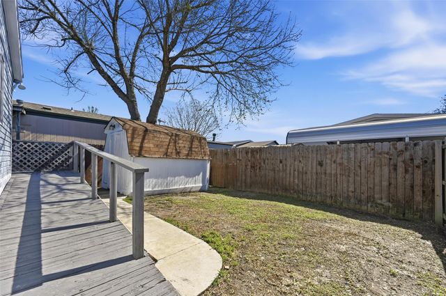 714 Parkview Drive, Forney, TX 75126