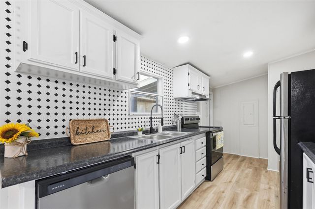 714 Parkview Drive, Forney, TX 75126