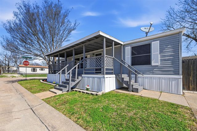 714 Parkview Drive, Forney, TX 75126