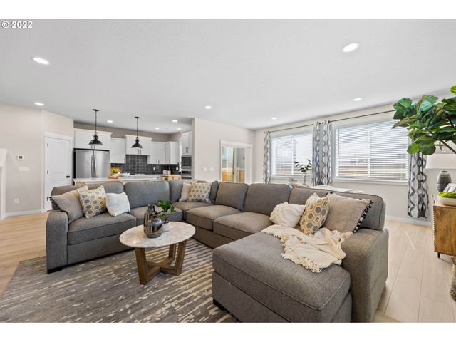 10076 Se HORNADAY Ave 370, Happy Valley, OR 97086