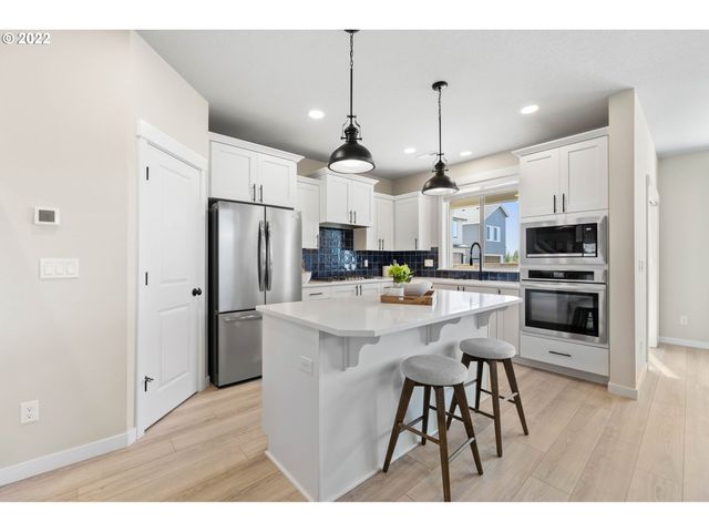 10076 Se HORNADAY Ave 370, Happy Valley, OR 97086