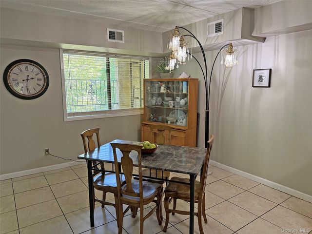 66 Omni Parc Drive, Nanuet, NY 10954