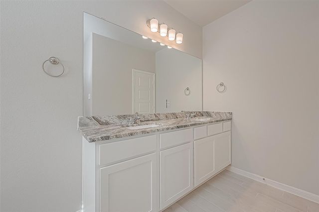 2923 Copper Falls Drive, Iowa Colony, TX 77583