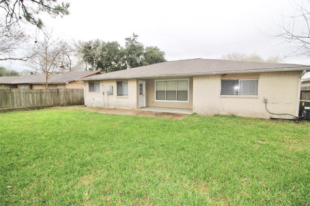 16803 Ribbonridge Drive, Sugar Land, TX 77498