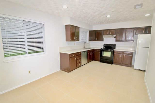 16803 Ribbonridge Drive, Sugar Land, TX 77498