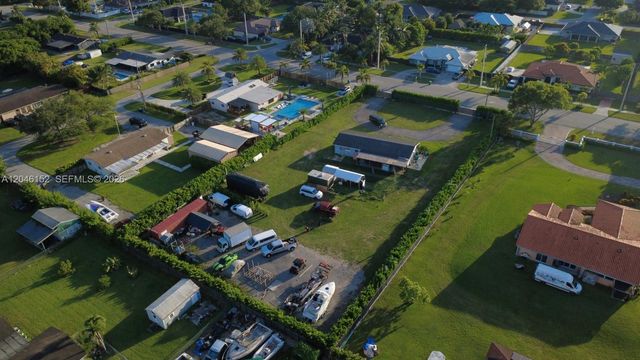 32305 SW 202nd Ave, Homestead, FL 33030
