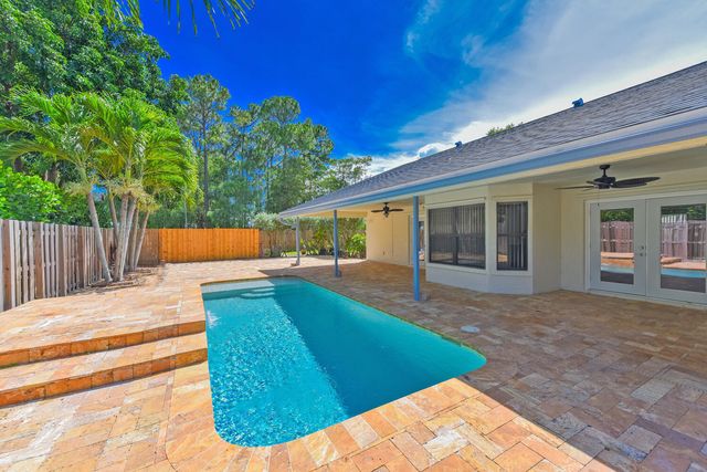 13442 Northumberland Circle, Wellington, FL 33414
