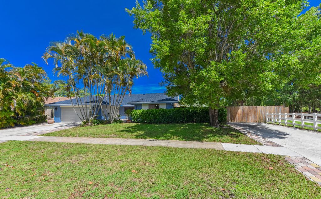 13442 Northumberland Circle, Wellington, FL 33414