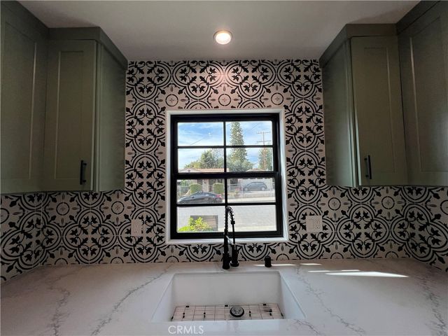 623 E Foothill Boulevard 1, Monrovia, CA 91016