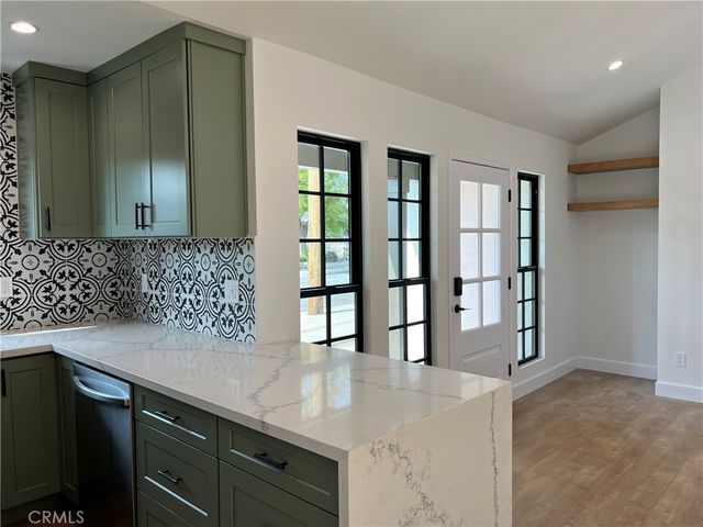 623 E Foothill Boulevard 1, Monrovia, CA 91016