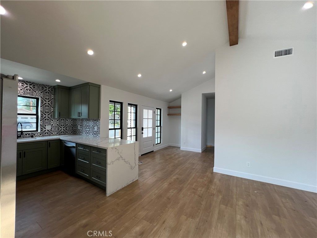 623 E Foothill Boulevard 1, Monrovia, CA 91016