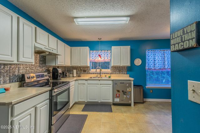 96020 TIDAL BAY Court, Yulee, FL 32097