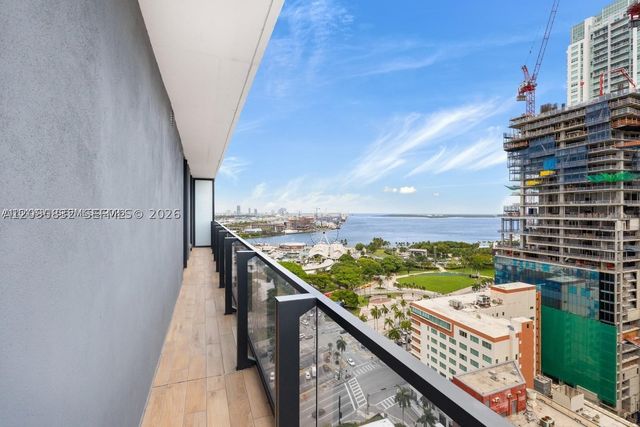 398 NE 5th St 1518, Miami, FL 33132