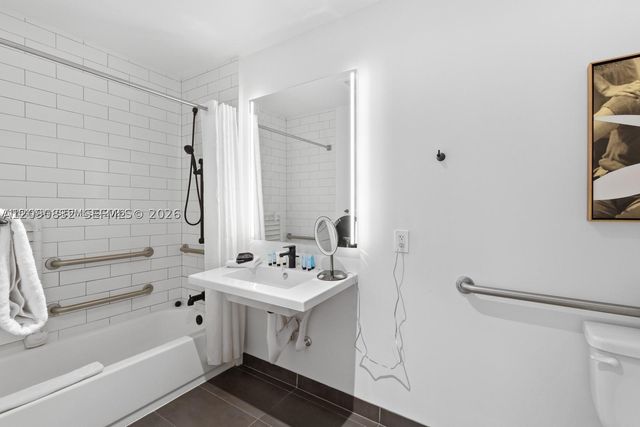 398 NE 5th St 1518, Miami, FL 33132