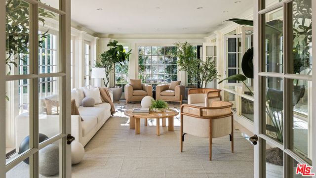 111 N Mapleton Drive, Los Angeles, CA 90077