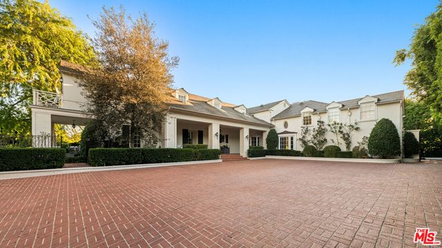 111 N Mapleton Drive, Los Angeles, CA 90077