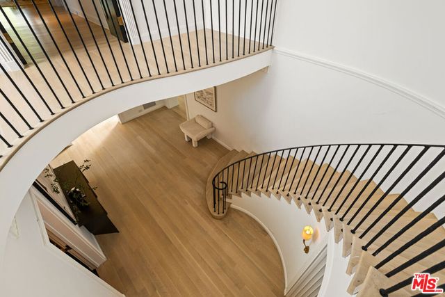 111 N Mapleton Drive, Los Angeles, CA 90077