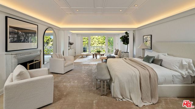 111 N Mapleton Drive, Los Angeles, CA 90077