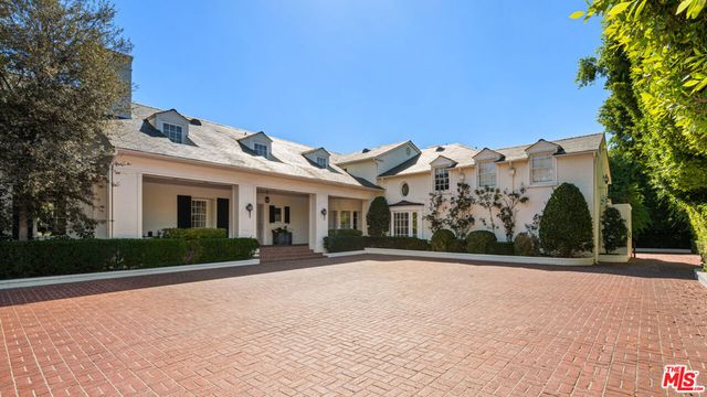 111 N Mapleton Drive, Los Angeles, CA 90077