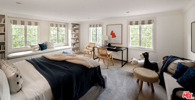 111 N Mapleton Drive, Los Angeles, CA 90077