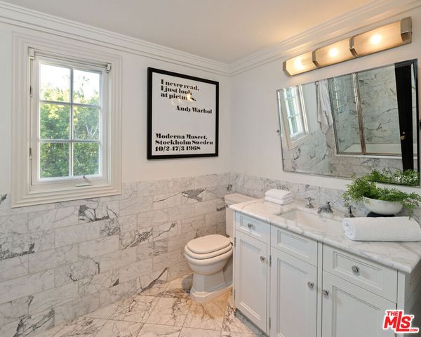 111 N Mapleton Drive, Los Angeles, CA 90077