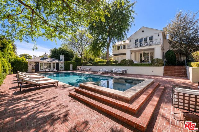 111 N Mapleton Drive, Los Angeles, CA 90077