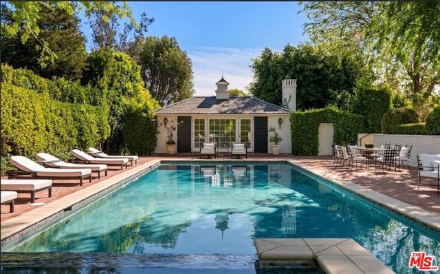 111 N Mapleton Drive, Los Angeles, CA 90077