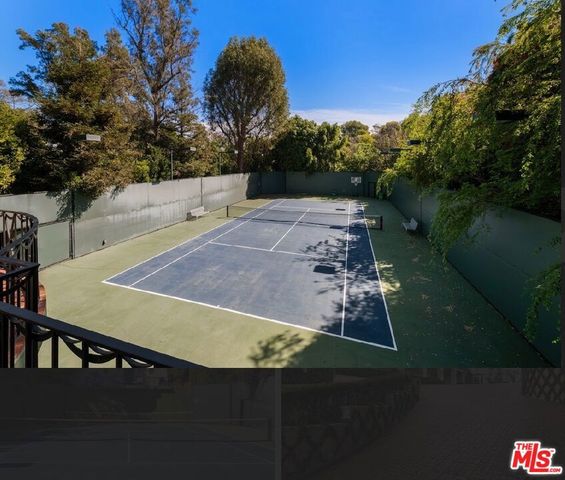 111 N Mapleton Drive, Los Angeles, CA 90077