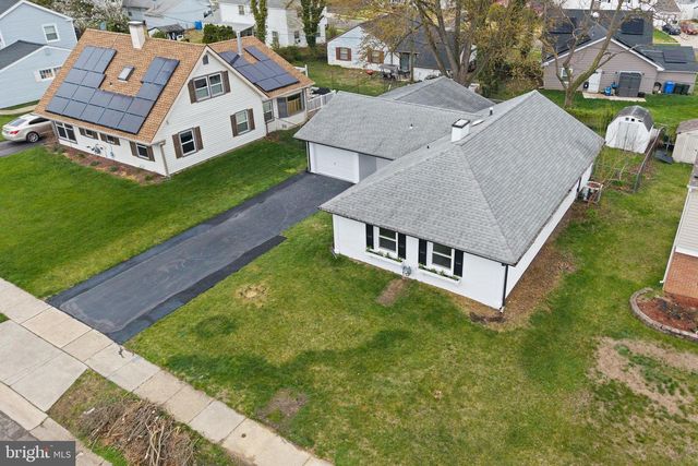 31 MEDLEY LN, Willingboro, NJ 08046