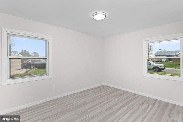 31 MEDLEY LN, Willingboro, NJ 08046