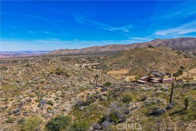 58215 Santa Barbara, Yucca Valley, CA 92284