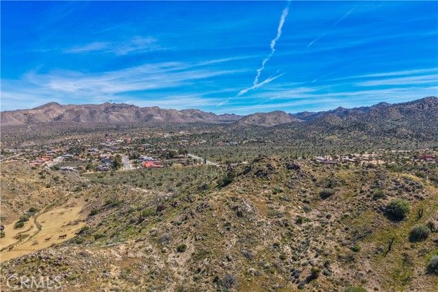 58215 Santa Barbara, Yucca Valley, CA 92284