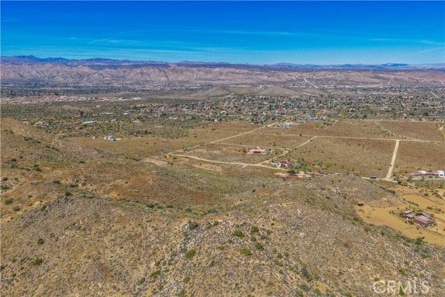 58215 Santa Barbara, Yucca Valley, CA 92284