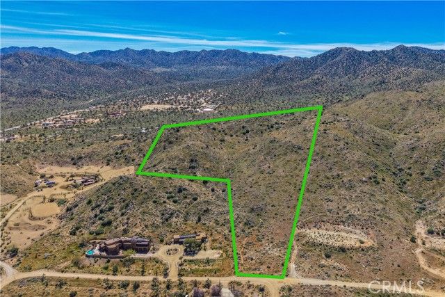 58215 Santa Barbara, Yucca Valley, CA 92284